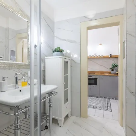 Stylish Old Town By Easybnb Apartment *